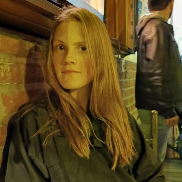 Meet your Posher, Madeline - Picture 1 of 1